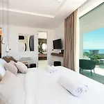 Superb Meliora Villa *