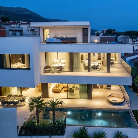 Superb Meliora Villa Podstrana