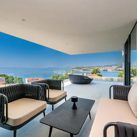 Superb Meliora Villa Podstrana