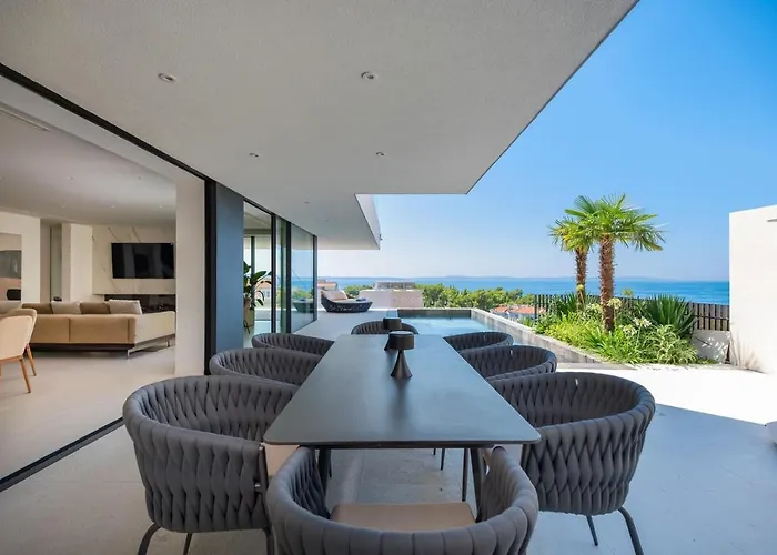 Superb Meliora Villa *