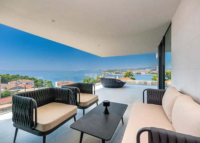 Superb Meliora Villa Podstrana