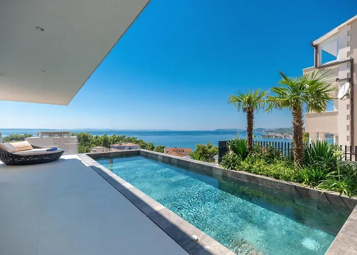 Superb Meliora Villa Podstrana