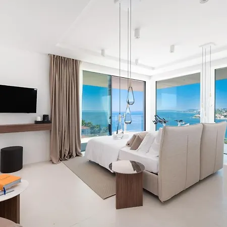 Superb Meliora Villa