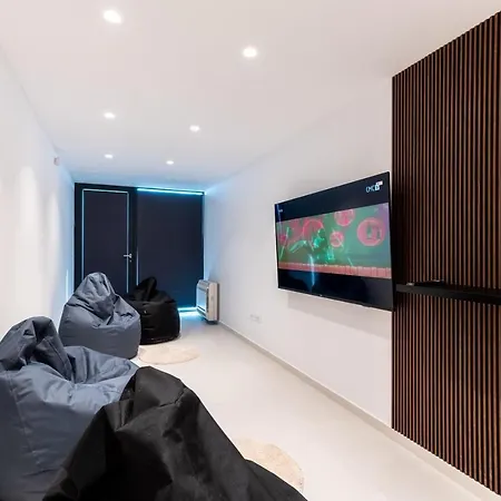 Superb Meliora Villa *